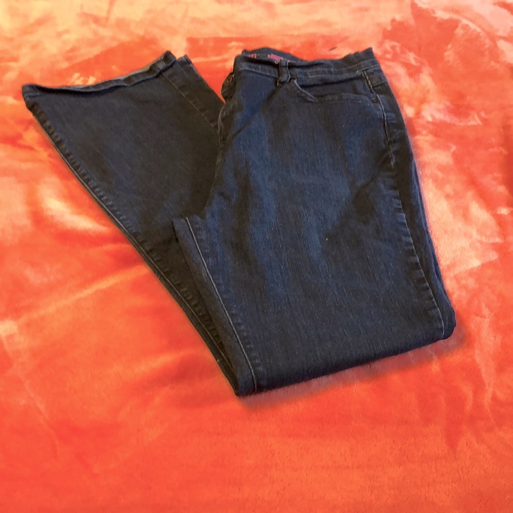 🧟‍♀️5 for $30🧟 The children’s place bootcut jeans 18PLUS